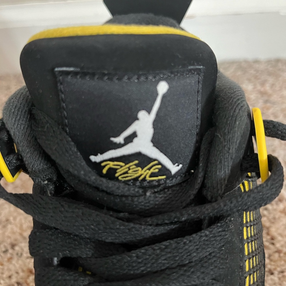 Jordan 4 Retro - Picture 7 of 9